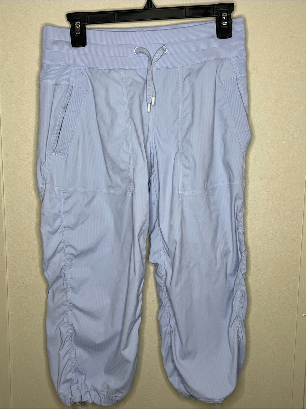lululemon athletica Light Blue Dance Studio Crop Pants Size 6 EUC